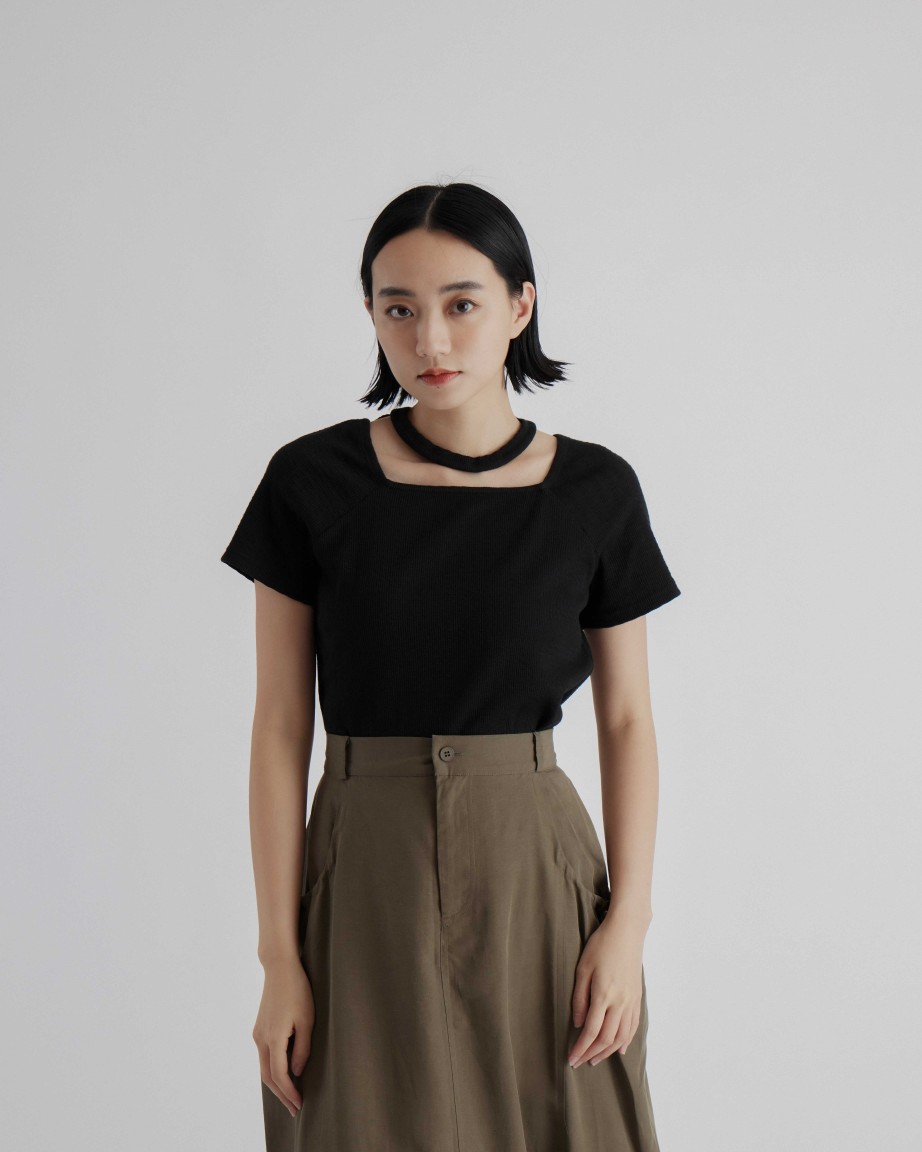 Tops INTIQUE | Collared Raglan Sleeve Tee